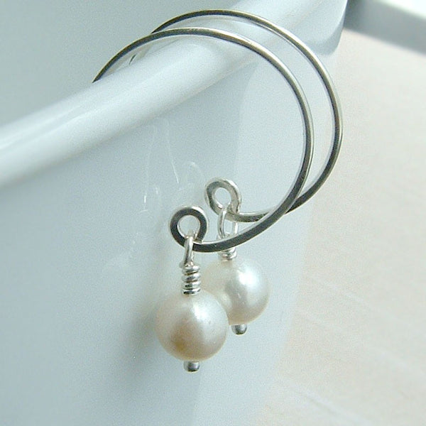 handmade pearl earring