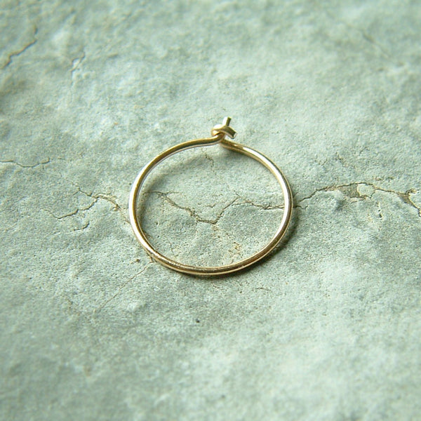 single gold hoop