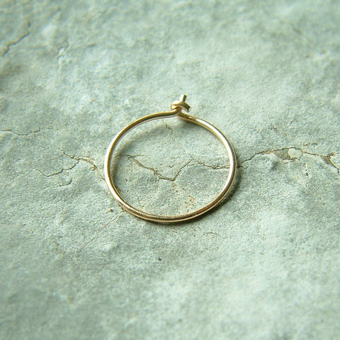 single gold hoop